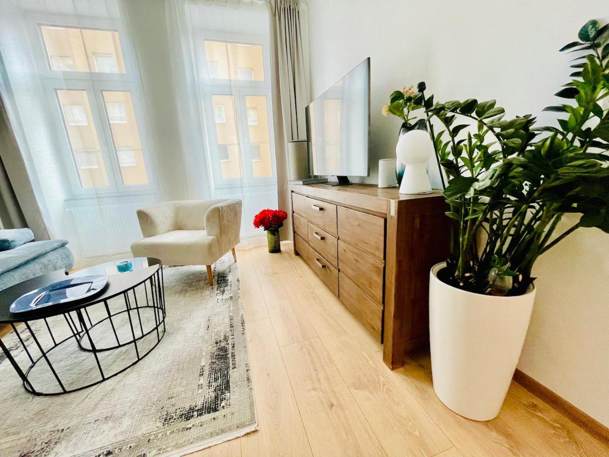 Colorful & Quiet Apartment In Beautiful Viennese Building Ngoại thất bức ảnh