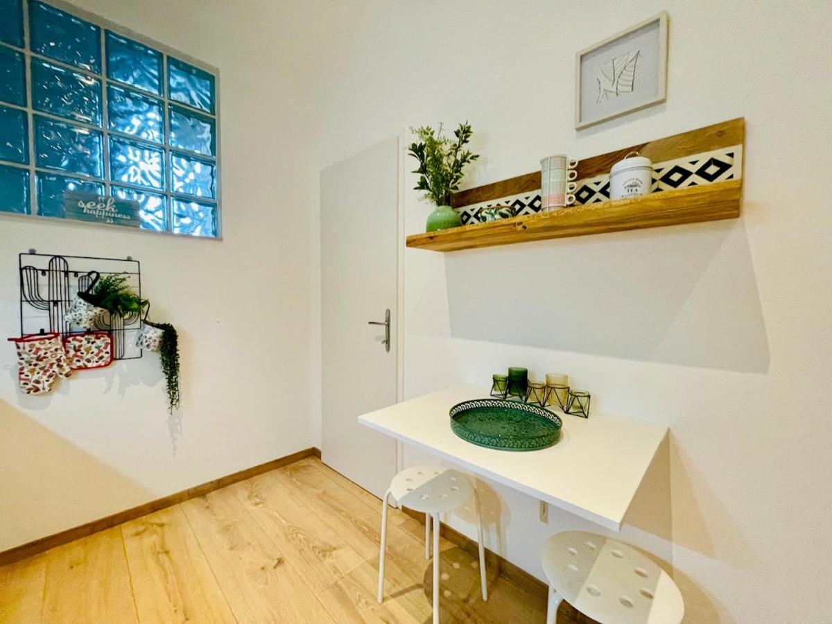 Colorful & Quiet Apartment In Beautiful Viennese Building Ngoại thất bức ảnh