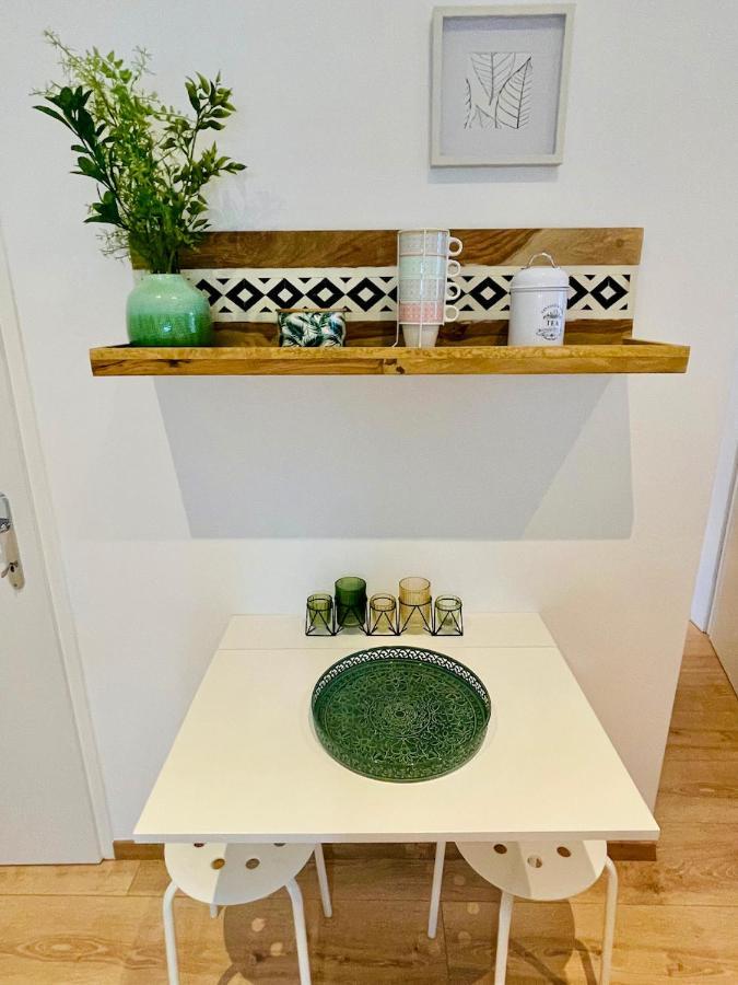 Colorful & Quiet Apartment In Beautiful Viennese Building Ngoại thất bức ảnh