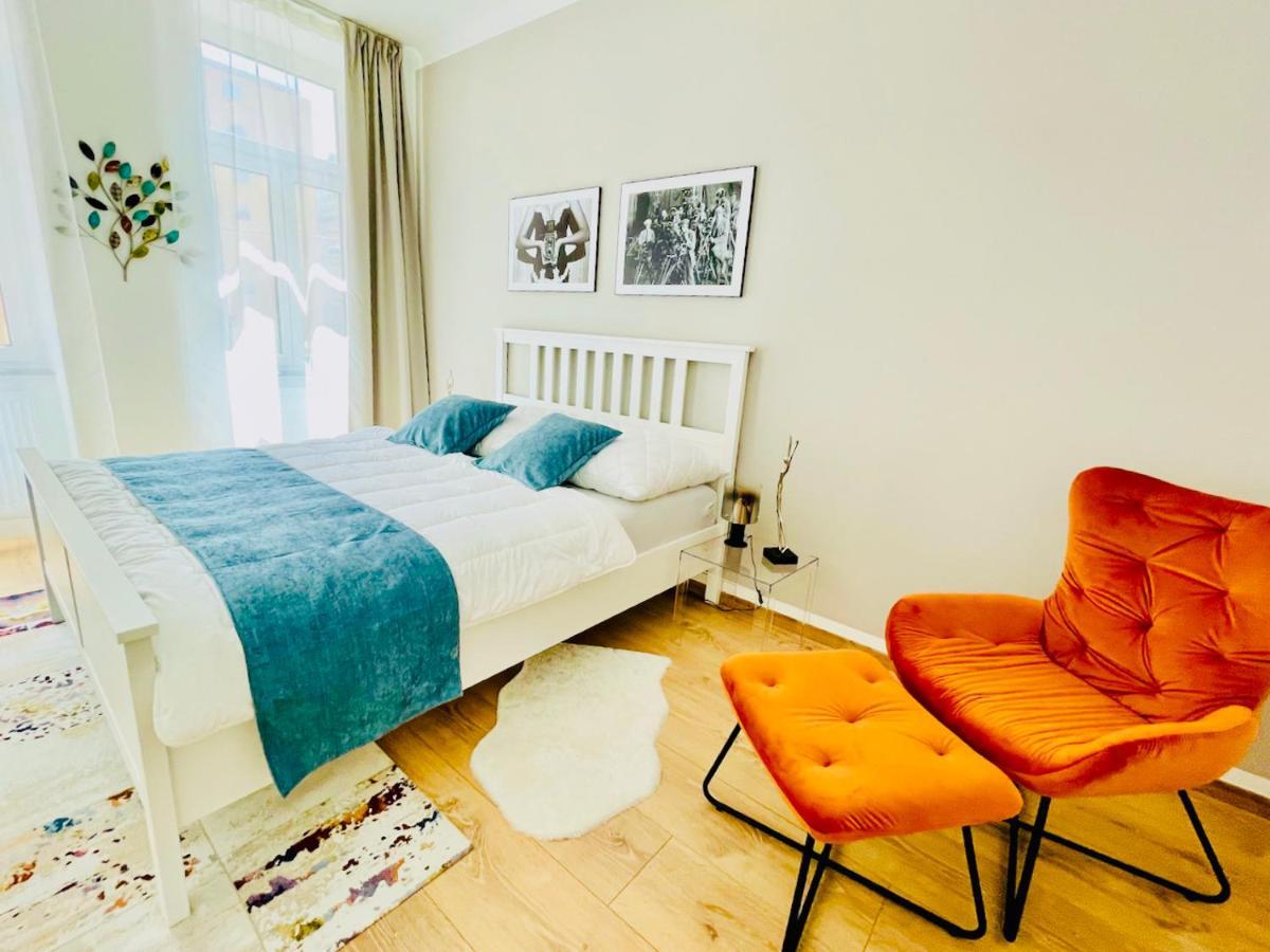 Colorful & Quiet Apartment In Beautiful Viennese Building Ngoại thất bức ảnh