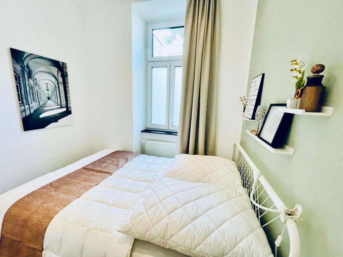 Colorful & Quiet Apartment In Beautiful Viennese Building Ngoại thất bức ảnh